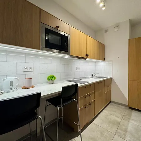 K22 Cybernetics 2f Chopin Airport Apartman *